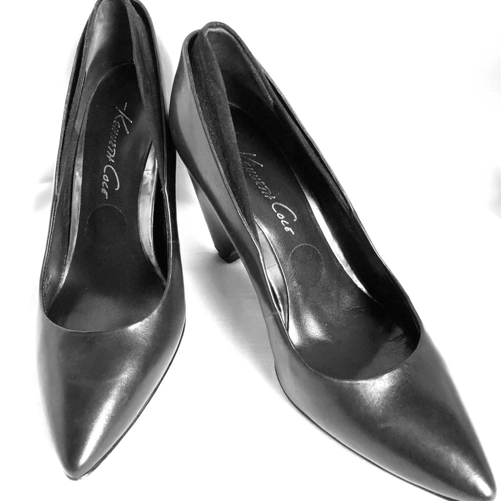 Kenneth Cole black leather dress heels